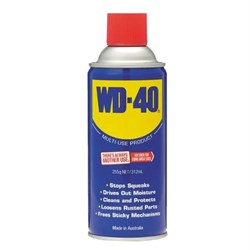 WD40425_1